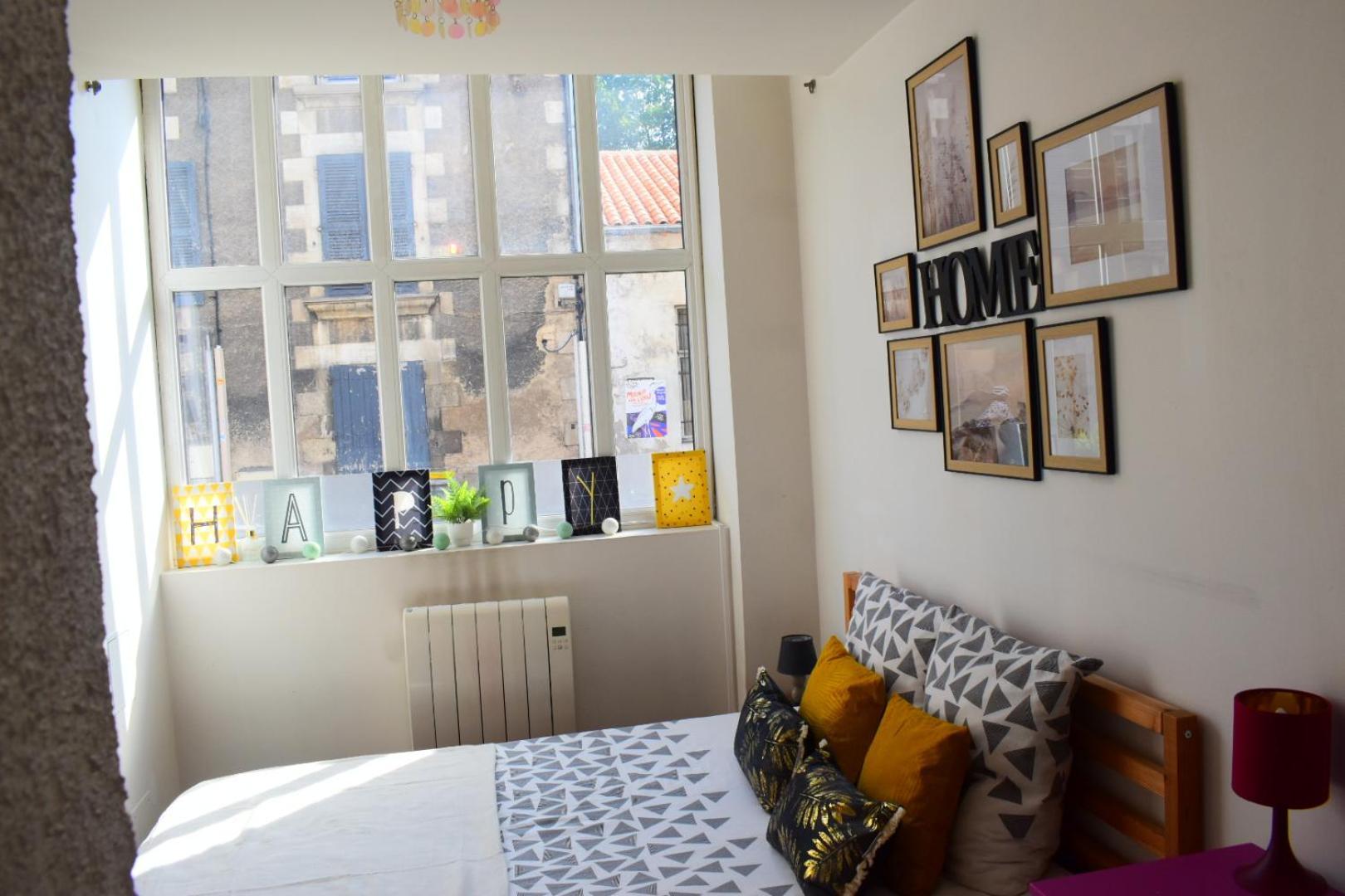 Logement Cozy Proche Du Centre-Ville Поатие Екстериор снимка